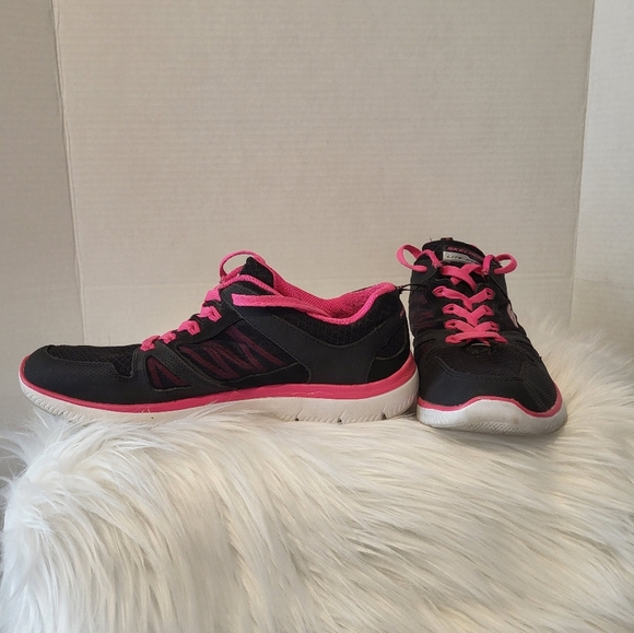 Skechers Women's Black and Pink Athletic Shoes, Size 8.5 - Picture 3 of 7